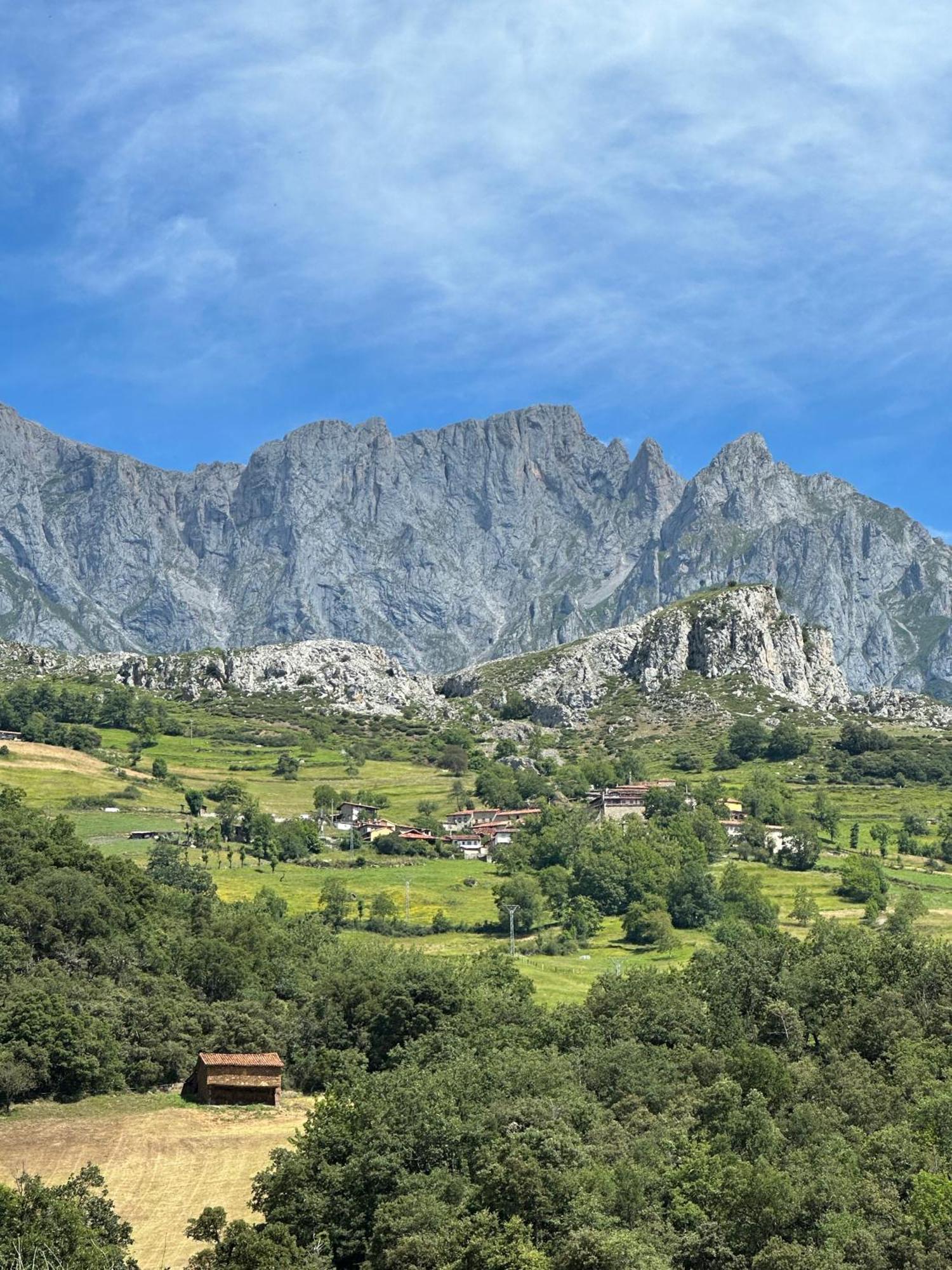 Aire De Picos Norte Brez Exterior photo
